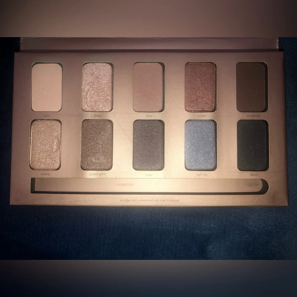 USED Stila In The Light Eye Shadow Palette Eyeshadow